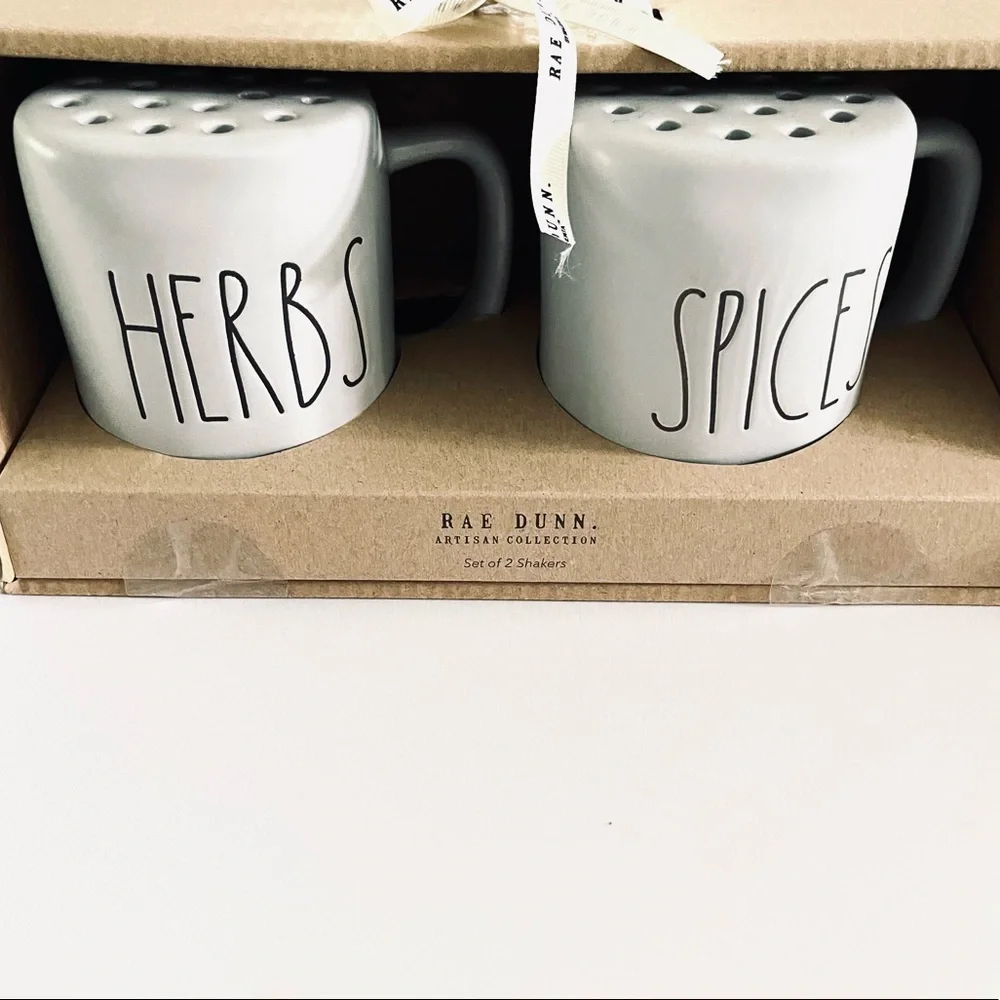 NIB Rae Dunn Herbs & Spices Shakers